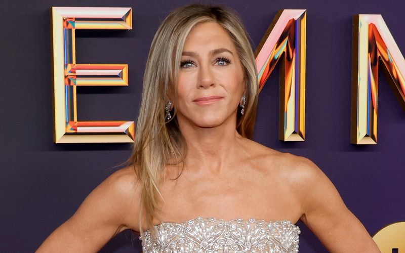 Dass Action-Stars ein intensives Kampfsport-Training absolvieren, lässt sich anhand ihrer Filme erahnen. Doch es gibt noch weitere Promis wie Jennifer Aniston, denen man eine Ausbildung in Martial Arts gar nicht zutrauen würde ... 