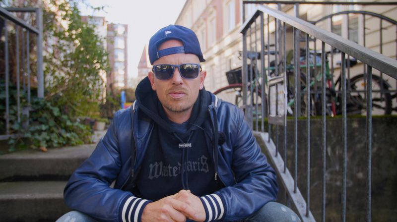 Die Doku "Forever Jan" blickt auf die eindrückliche Laufbahn des Hamburger Musikers Jan Delay zurück.