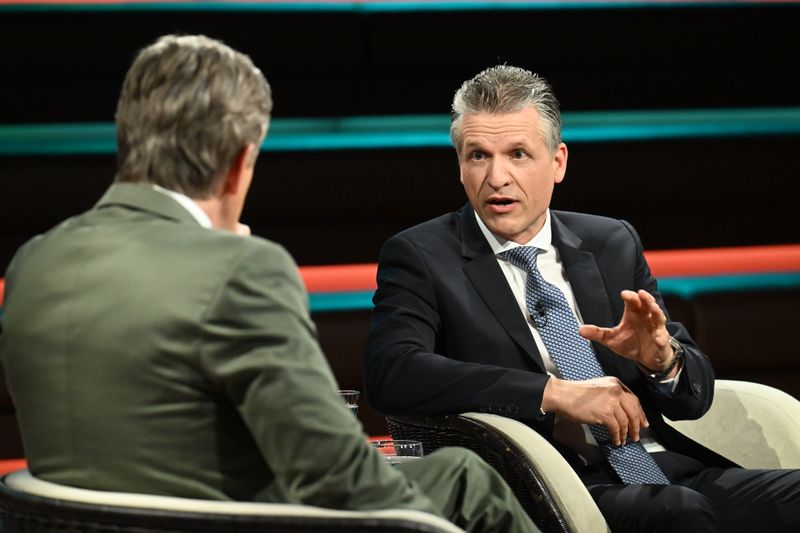 CDU-Politiker Thorsten Frei erläuterte, dass Europa jetzt schnell zu eigener Stärke finden müsse, um die Ukraine im Kampf gegen Russland zu unterstützen.