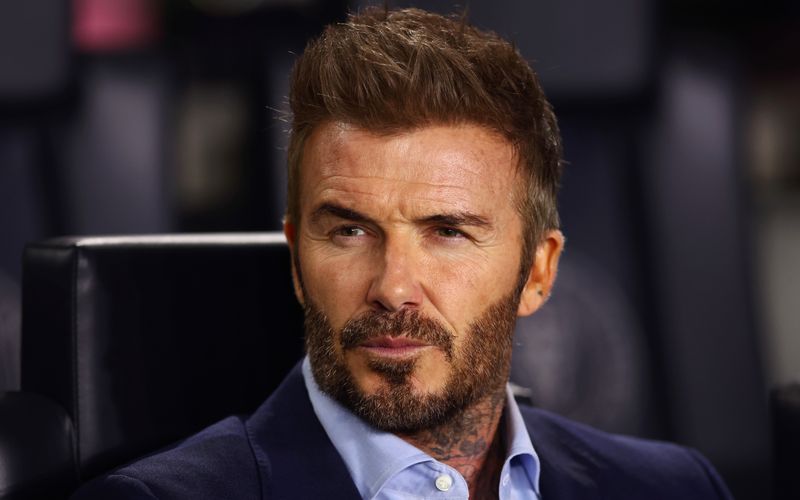 Happy Birthday, David Beckham Die britische Fußball-Legende feiert am 2. Mai tatsächlich bereits ihren 50. Geburtstag! Sein Alter sieht man dem ehemaligen Manchester-United-Star nicht an - wie auch manch anderem der attraktiven Ü50-"Alten" in unserer Bildergalerie ...  