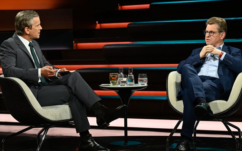 Nach dem SPD-Mitgliederentscheid gab Ralf Stegner (rechts) bei "Markus Lanz" Auskunft zu der politischen Ausrichtung seiner Partei.