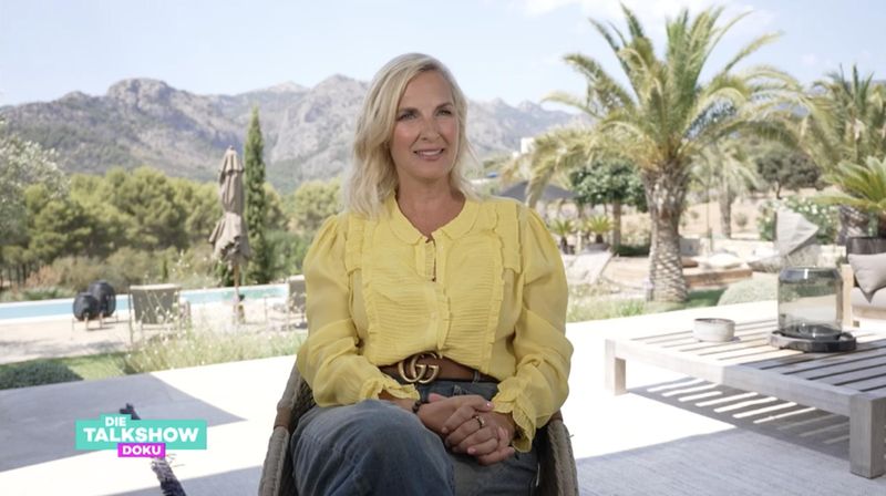 Britt Hagedorn blickt aus der sicheren Distanz auf die wilde Pionierzeit im Privatfernsehen zurück.
