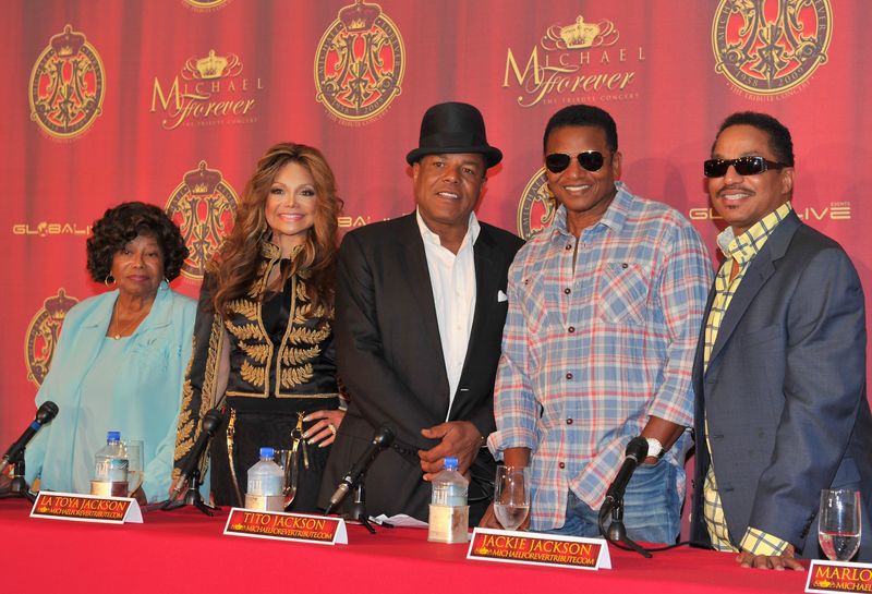 Stolze Mutter: Katherine (links) mit ihren Kindern (von links) La Toya, Tito, Jackie und Marlon Jackson, die allesamt in der Musikbranche tätig sind.