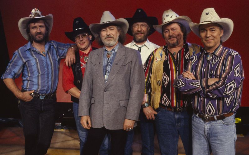Seit über 50 Jahren "on the road": Truck Stop sind die bekannteste Country-Band Deutschlands. Doch wussten Sie, mit welcher Rock'n'Roll-Legende die Band einst auf Tour ging? Bei welcher Castingshow eines der Gründungsmitglieder landete? Und warum Truck Stop die erste Band in der ZDF-"Hitparade" waren? Nicht? Dann kommen hier unsere Fakten ...