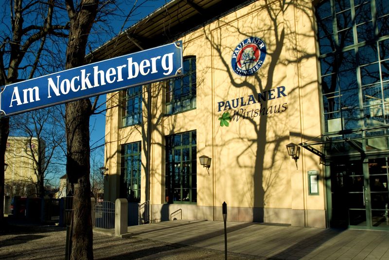 Am Mittwoch werden wieder Politikerinnen und Politiker beim Starkbieranstich auf dem Nockherberg "derbleckt".