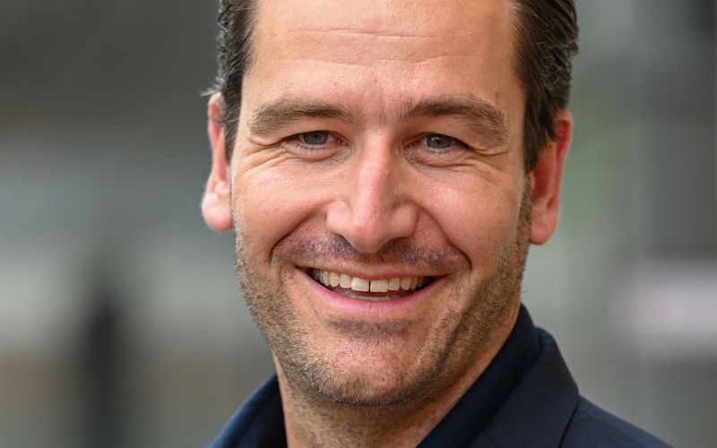 Michael Epp ist Vater einer achtjährigen Tochter. Über die großen Fragen des Vaterseins würde der Schauspieler gerne auf einer Pilgerreise nachdenken.