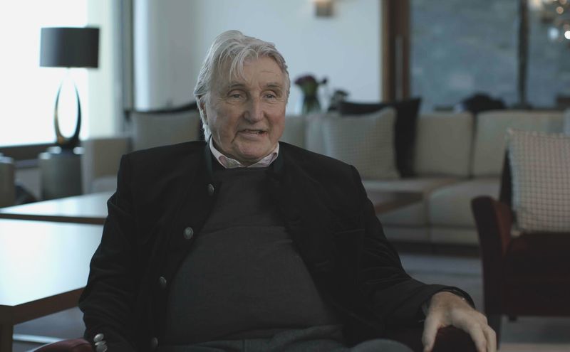 Jürgen Lenz ist einer der beiden Erfinder der UEFA Champions League. Der Dokumentarfilm "Trophy Men - Die Erfindung der UEFA Champions League" erzählt, wie zwei Deutsche den Fußball in den frühen 90-ern neu erfanden.