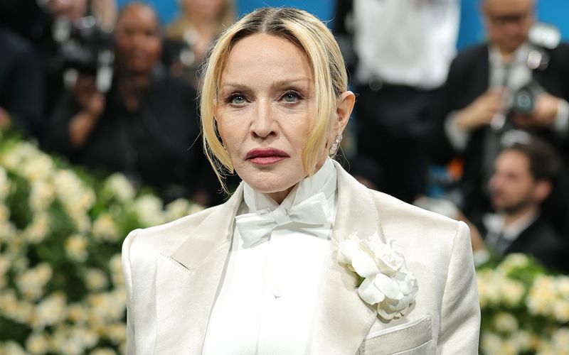 Der durchschnittliche Wert liegt zwischen 85 und 115, Menschen mit einem Intelligenzquotienten über 130 dürfen sich selbst "Genie" nennen. Und nicht nur Madonna zählt zu dieser Kategorie. Welche Actionhelden, Popstars und Sexsymbole diesen Wert ebenfalls überschreiten, zeigt die Galerie ...  