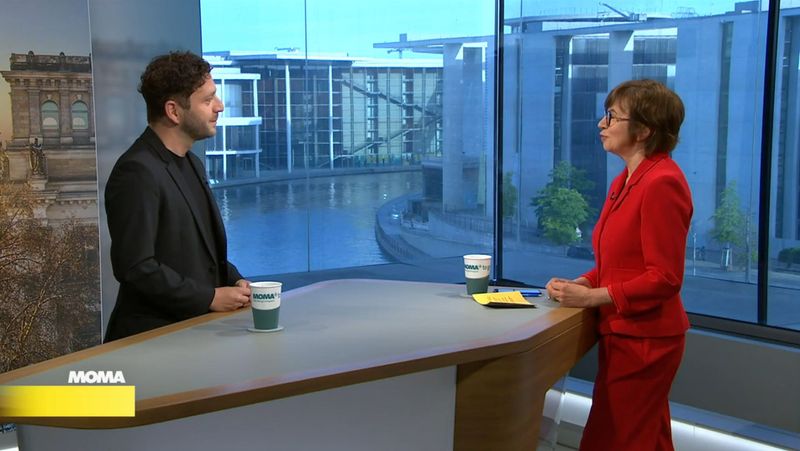 Grünen-Chef Felix Banaszak stellte sich am Mittwoch den Fragen von ARD-Moderatorin Sabine Scholt.