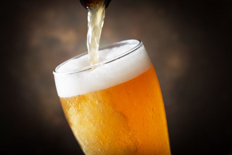 Geht es nach der Meinung von Experten, müsste Alkohol in Deutschland deutlich teurer werden.