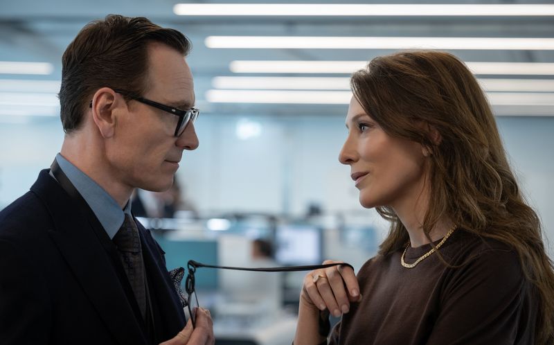 Topspion George Woodhouse (Michael Fassbender) fühlt seiner ebenfalls für den Geheimdienst arbeitenden Gattin Kathryn (Cate Blanchett) auf den Zahn.