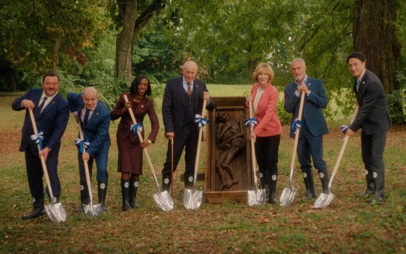 "Tanz der Titanen" erzählt von einem G7-Gipfel, der horrormäßig aus dem Ruder läuft. In einer Hauptrolle: Cate Blanchett als deutsche Bundeskanzlerin.