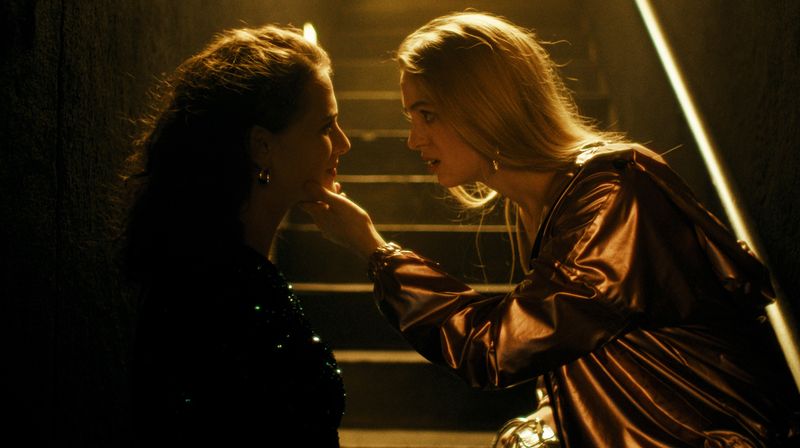 Lynn Fischer (Elsa Langnäse, links) und Vanessa Tomasi (Elena Flury) haben ein Geheimnis. 