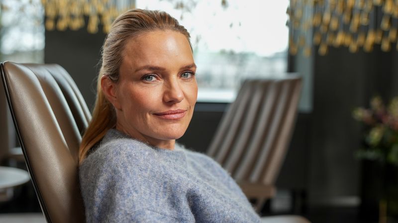 "Was verdient Deutschland?": Sarah Tacke hakt für die Doku "Die Wahrheit über Arbeit und Geld" bei Menschen aller Gehaltsklassen nach.

