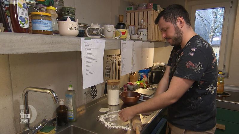 Den Teig für die Vorspeisen-Momos bereitet Cédric selbstverständlich selbst zu.
