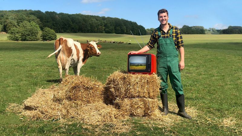 Bauernreporter Ralf Herrmann sieht sich auf den Höfen um und berichtet vom Alltag der Landleute.