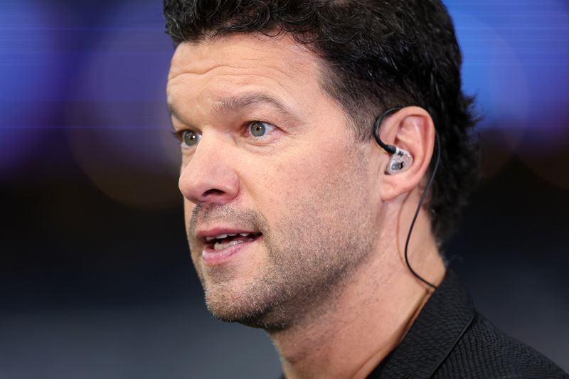 DAZN-Experte Michael Ballack bekommt einen neuen prominenten Kollegen.