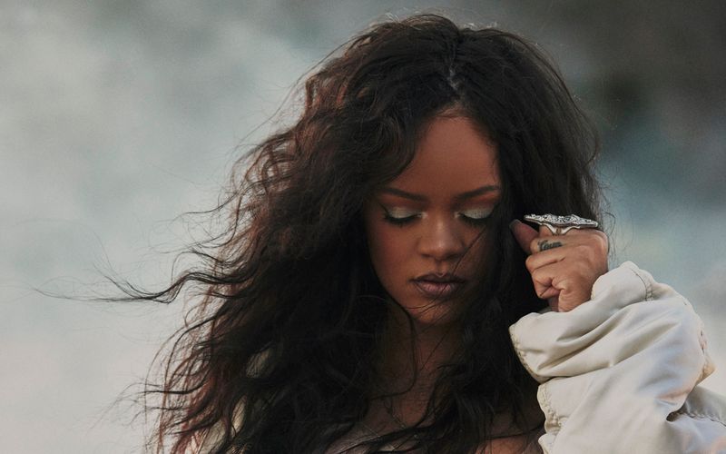 Die Schlümpfe haben offenbar einen neuen, poppigeren Sound - auch dank Rihanna, die für einen neuen Kinofilm (in dem sie die Schlumpfine spricht) den Song "Friend Of Mine" beisteuert.