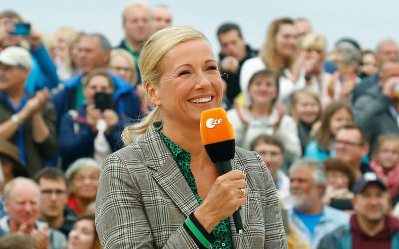 Andrea Kiewel feiert im Juni 25-jähriges "Fernsehgarten"-Jubiläum.