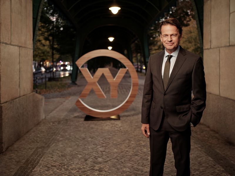 Der ZDF-Fahndungsklassiker mit Rudi Cerne fährt regelmäßig Top-Reichweiten ein, was auch die Kriminalpolizei freut. Sie hofft auf entscheidende Details bei der Lösungen von Fällen sowie auf eine aufklärende Wirkung und mehr Wachsamkeit in der Bevölkerung.