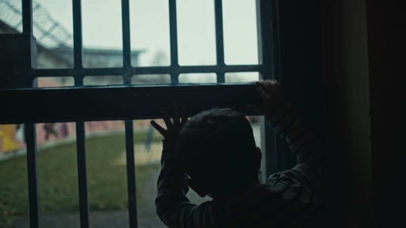 Das 1975 gegründete Mutter-Kind-Heim in Frankfurt ist das erste seiner Art. Bis heute können dort Mütter mit ihren Kindern bis zum dritten Lebensjahr untergebracht werden - vorausgesetzt, die Mutter wird bald entlassen oder wechselt in den offenen Vollzug.