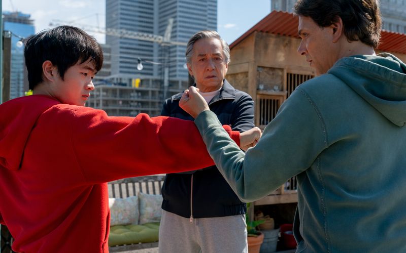 In "Karate Kid: Legends" treffen mehrere Generationen aufeinander (von links): Li Fong (Ben Wang), Mr. Han (Jackie Chan) und Daniel LaRusso (Ralph Macchio).