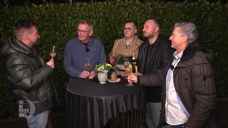 Die erste Überraschung: Diese Woche sind nur Männer dabei. Die zweite Überraschung: Mike und Uli kennen sich ganz entfernt und sind fast Nachbarn. 
