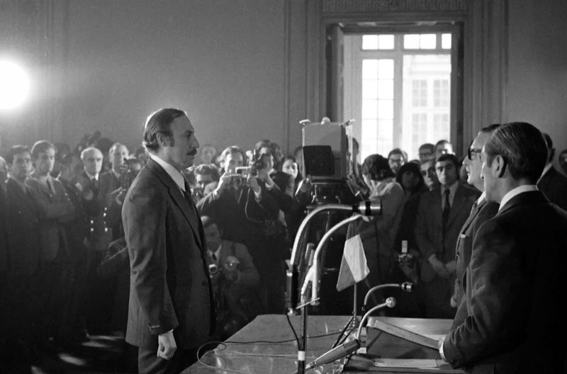 Orlando Letelier, Innenminister von Chile, während der letzten Kabinettssitzung der Unidad del Pueblo am 9. August 1973. Er wurde später in Washington mit einer Autobombe ermordet.