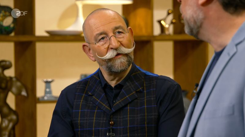 Schmuck wird in "Bares für Rares" oft für viel Geld verkauft. Doch diesmal reagierte Horst Lichter schockiert über die Expertise: "Oh, das tut weh!" 