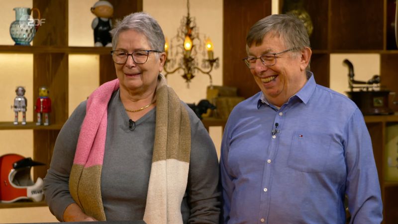 "Das zu erklären ist sehr, sehr schwer", so Deutschmanek. "Im Freundes- und Bekanntenkreis konnte keiner was damit anfangen, also muss es ein seltenes Objekt sein", erzählte Wolfgang. Er war mit seiner Frau Elke aus Holzminden angereist.
