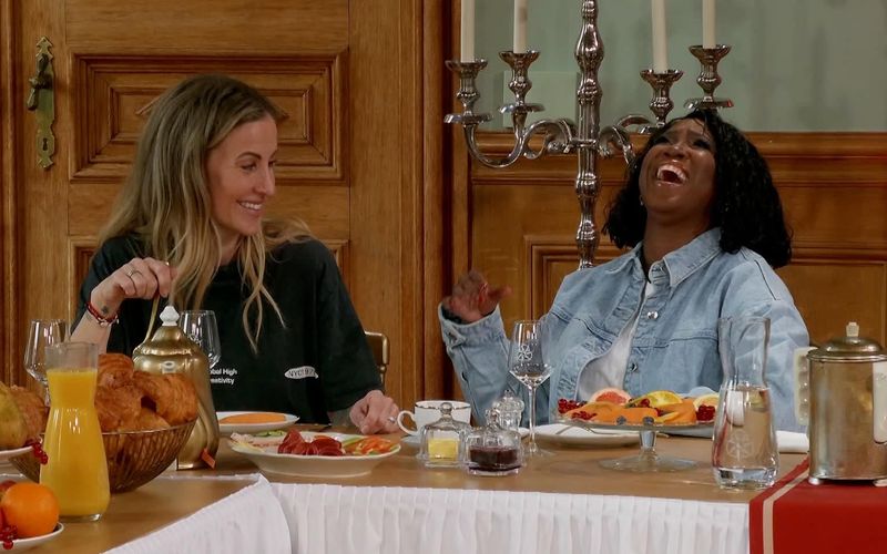 Charlotte Würdig (links) und Motsi Mabuse gewannen die Spielshow "Die Verräter". Beide wurden auch Ziel von Fan-Kritik.