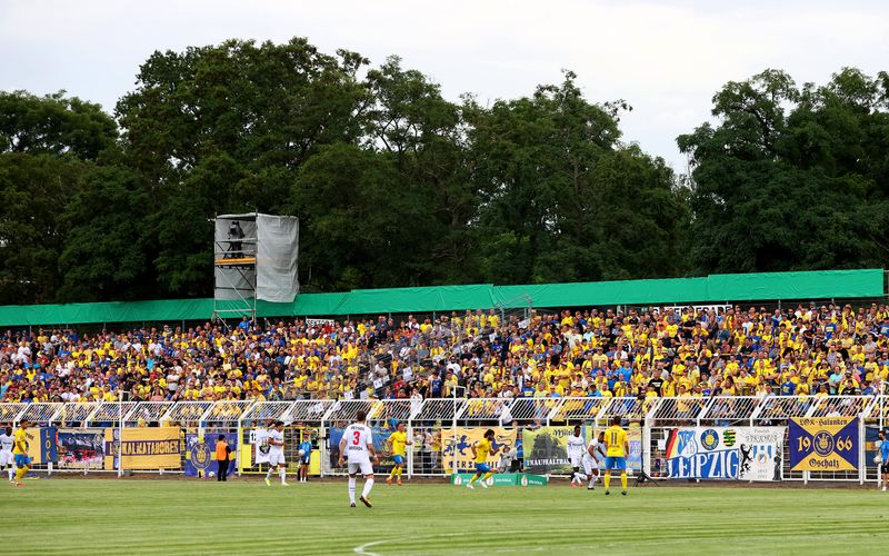 Fan-Block des 1.FC Lok Leipzig: Während eines Relegationsspiels gegen TSV Havelse gab es offenbar einen Angriff auf einen Reporter.