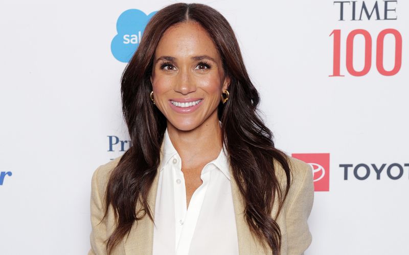 Bereits bevor sie begann, Prinz Harry zu daten, war Meghan Markle ein TV-Star: In der Anwaltsserie "Suits" spielte sie in 108 Folgen die Rechtsanwaltsgehilfin Rachel Zane. Der Bekanntheitsgrad der Ex-Schauspielerin ist aber eher die Ausnahme: Oder wissen Sie, welchen Beruf ihre Schwägerin Kate, Prinzessin Mary, Königin Letizia und andere Royals erlernten?  