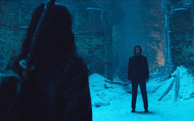 Damit sie eine noch bessere Killerin wird, möchte Eve (Ana de Armas) ein paar Tipps von John Wick (Keanu Reeves) einholen.