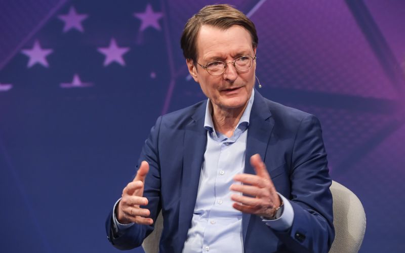 Karl Lauterbach will, dass Deutschland in der Außenpolitik eine aktive Rolle einnimmt.