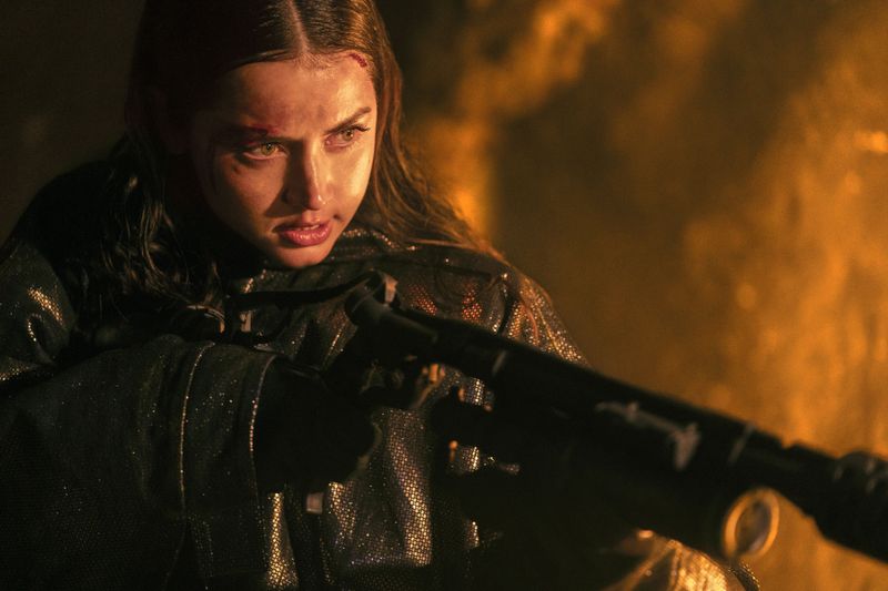ange waren im Kino die Rollen klar verteilt. Geriet die Welt in Unordnung, wurde sie vom Mann wieder geradegerückt. Heute demonstrieren schlagkräftige Heldinnen wie Eve Macarro (Ana de Armas), die jetzt in "From the World of John Wick: Ballerina" die Leinwand erobert, dass Frauen wissen, wo der Hammer hängt. Wir stellen die Ahnengalerie der fiktiven Superfrauen vor.