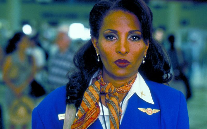 Jackie Brown (Pam Grier) spielt Polizei und Gangster gegeneinander aus. Ein gefährlicher Plan, der ihr entweder eine halbe Million einbringt oder ... den Tod.