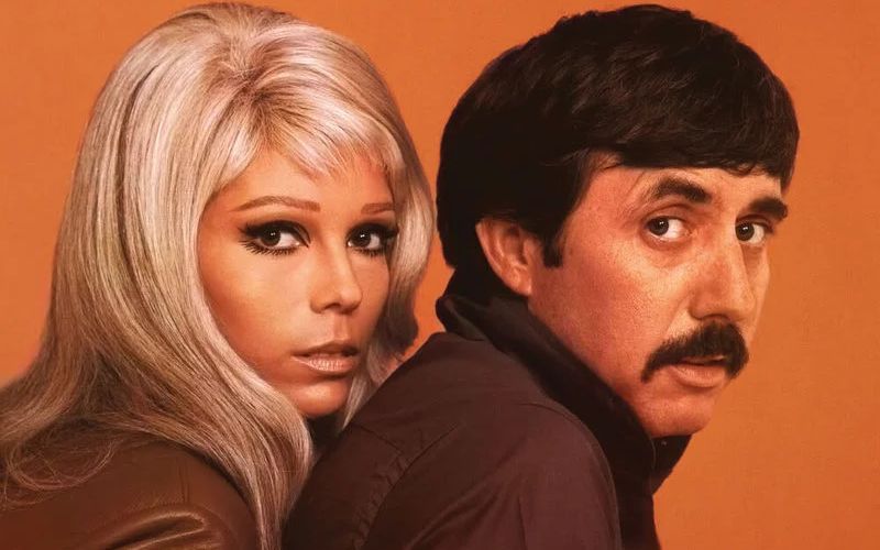 Nancy Sinatra, die am 8. Juni 85 wird, und der tiefstimmige Singer-Songwriter Lee Hazlewood waren das Paradebeispiel für musikalische Coolness der späten 60er. Ihre Songs wie "Some Velvet Morning" oder "Summer Wine" waren düster, verspielt und avantgardistisch. Besonders war ihre ungleiche, aber perfekt aufeinander abgestimmte Stimmkombination: sie hell und klar, er dunkel und rau. Für uns zählen beide deshab zu den wichtigsten Musik-Duos aller Zeiten.