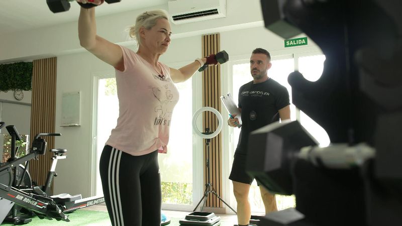 Trainer Tobi pusht Dani zur Höchstform.