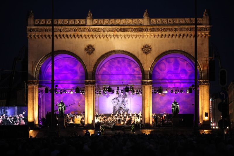 Am 12. und 13. Juli wird der Platz vor der Münchner Feldherrnhalle wieder zu Münchens schönstem Konzertsaal.