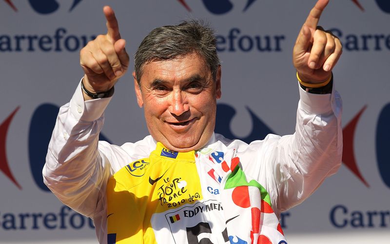 Es gab vor und auch nach ihm viele herausragende Radfahrer, aber nur wenige prägten den Sport so wie er: Eddie Merckx gehört fraglos zu den größten Ikonen der Radsportgeschichte. Am 17. Juni feiert der Belgier seinen 80. Geburtstag, ein Anlass ihn und weitere GOATs (Greatest of all Time) zu würdigen: Eine Reise durch Jahrzehnte und durch die bunte Welt des Sports ...