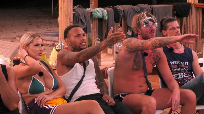 "Alter, ischwör!" Bei "Kampf der Realitystars" (RTLZWEI) diskutierten Laura Blond, Jona Steinig, Dennis Lodi und Stephen Dürr (von links) nicht nur an der "Wand der Wahrheit" leidenschaftlich mit Hand und Fuß.