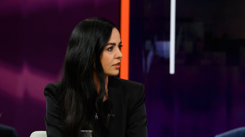 Journalistin Shahrzad Eden Osterer übte unmissverständliche Kritik am Umgang der deutschen Politik mit dem Iran.