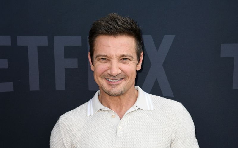 Seit seinem folgenschweren Unfall am Neujahrstag 2023 sieht Jeremy Renner das Leben mit neuen Augen - und den Tod.