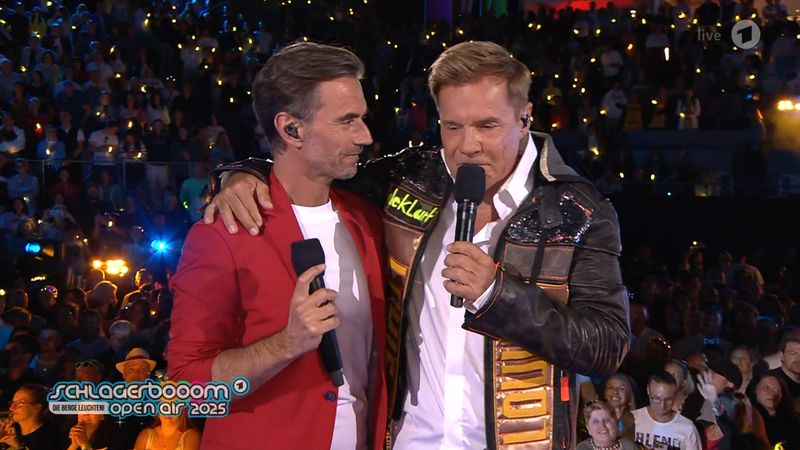 Das Titanentreffen beim "Schlagerbooom" (ARD) blieb zwischen Florian Silbereisen und Dieter Bohlen friedlich. Statt Stress gab's Umarmungen und ein Rock-Duett.