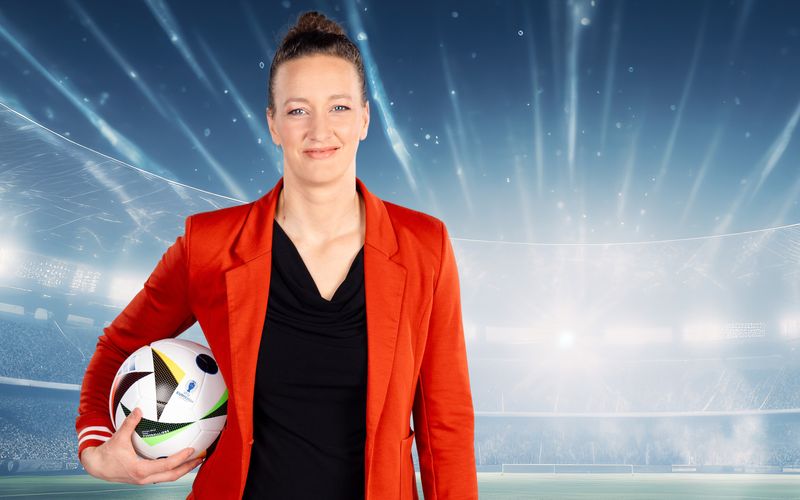 Die ehemalige Weltklasse-Torhüterin Almuth Schult - gerade hat sie ihre Karriere beendet - ordnet das Geschehen als Expertin im Ersten ein. Sie wird das gesamte Turnier für den Sender begleiten.