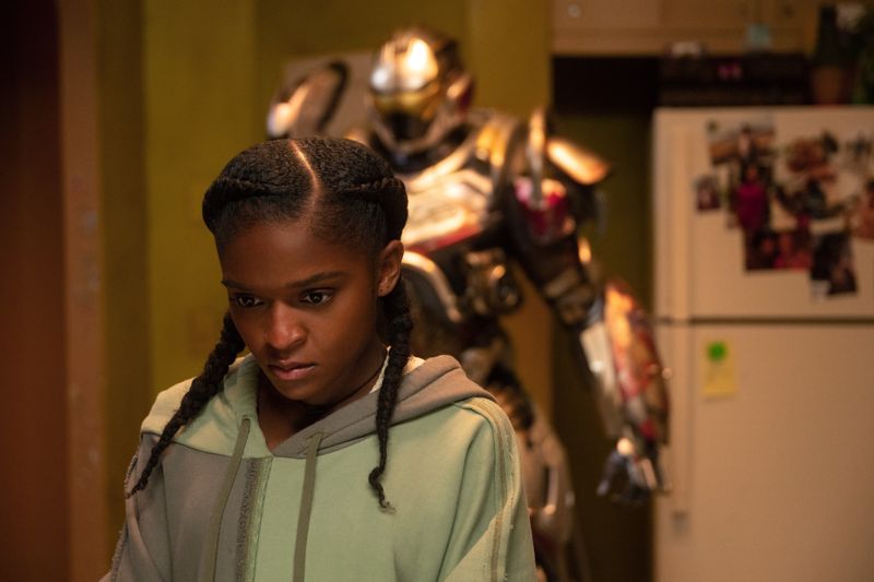 Sie weiß, dass sie genial ist, hadert aber mit ihrem Bestimmung: Riri Williams (Dominique Thorne) wird als Nachfolgerin von Iron Man aufgebaut.