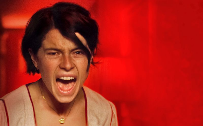 Seltsame Männer treiben Harper (Jessie Buckley) im Psychothriller "Men" an den Rand des Wahnsinns.
