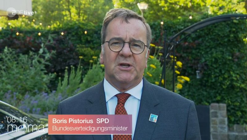 In Bezug auf die Bundeswehr rief Bundesverteidigungsminister Boris Pistorius zu mehr Gelassenheit auf.