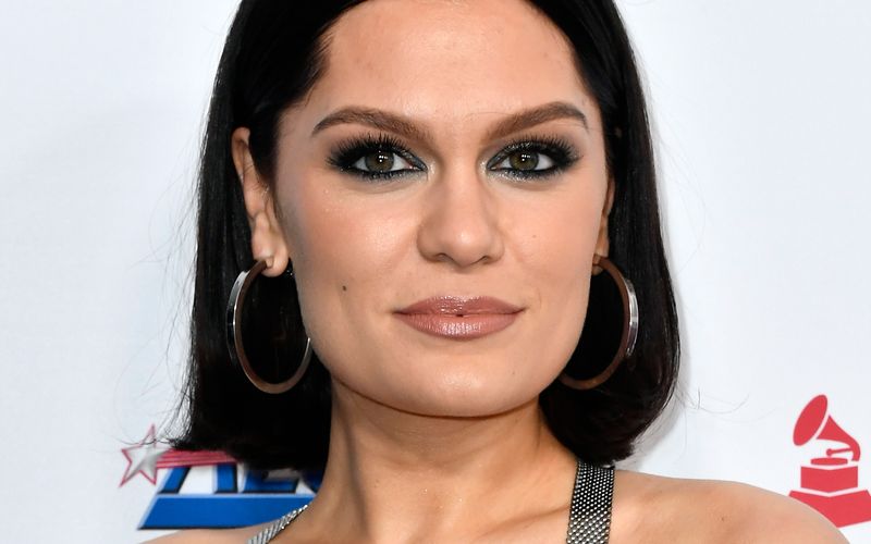 Die britische Sängerin Jessie J leidet an Brustkrebs.